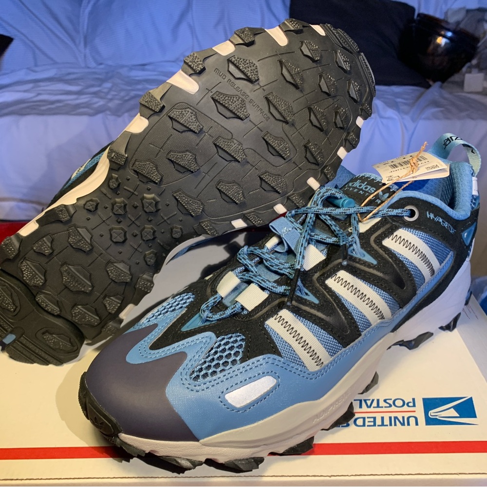 Adidas hyperturf adventure